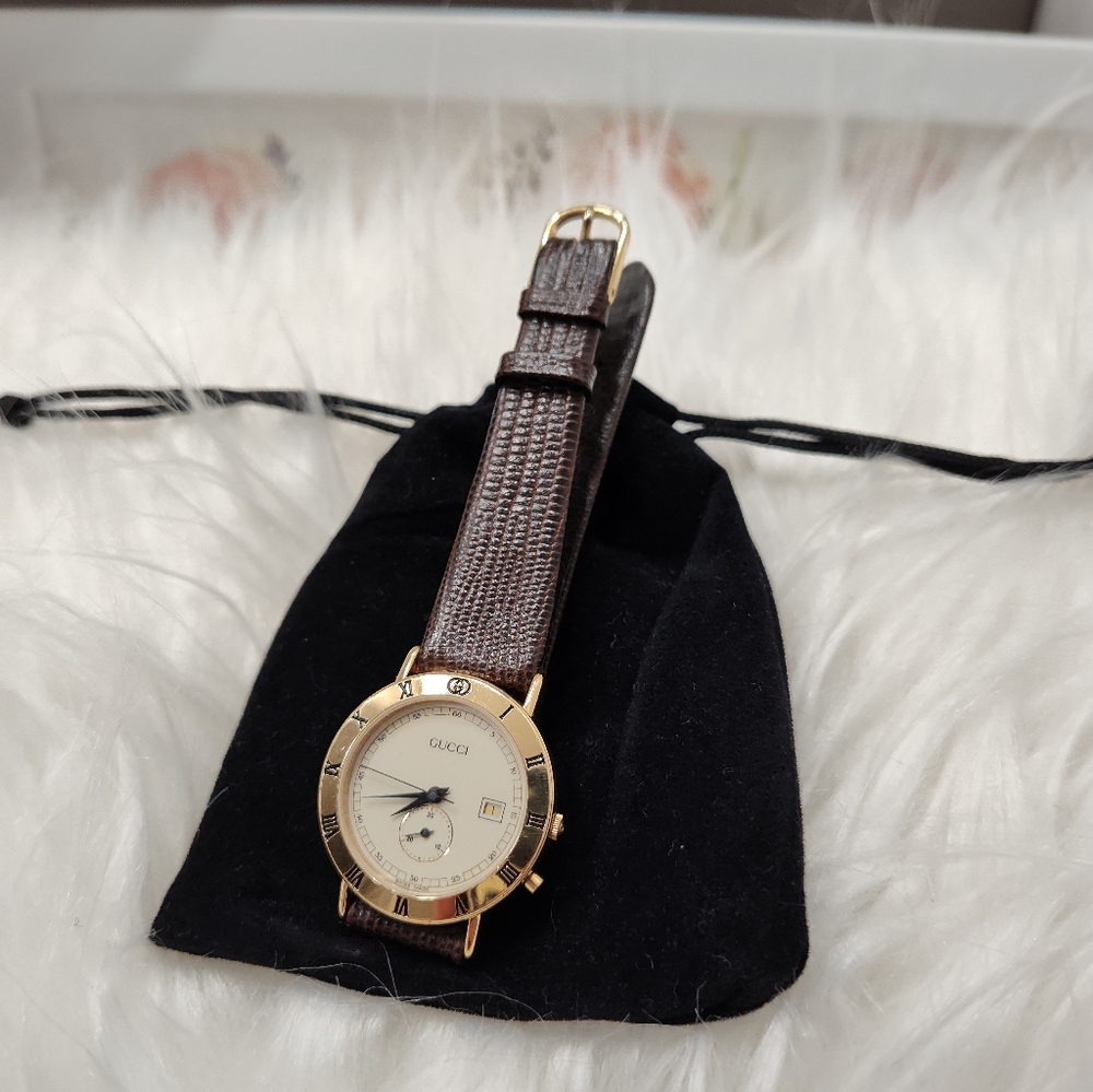 Vintage 90's Gucci 3800 Jr Wristwatch, 18k Gold Plated, Lizard Calf Band 5/8R, - Picture 7 of 16